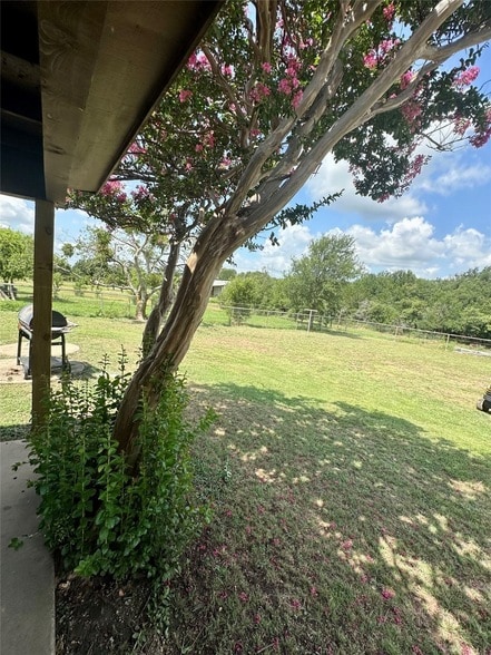 Foto del edificio - 122 Don Propp Rd