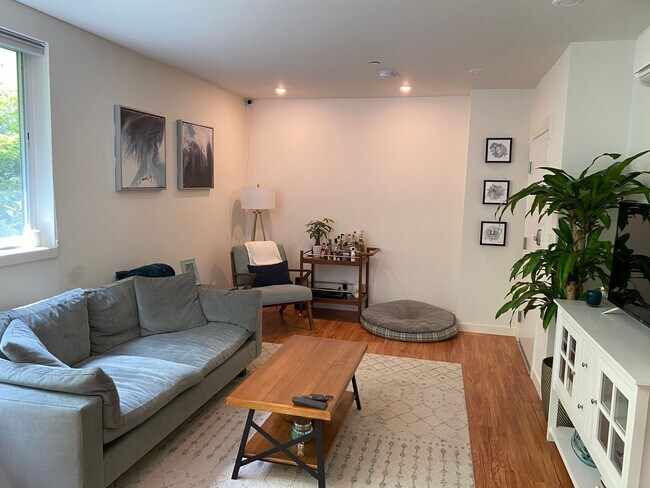 Foto del edificio - Sola 16