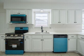 Building Photo - 23230 Briarcreek Blvd