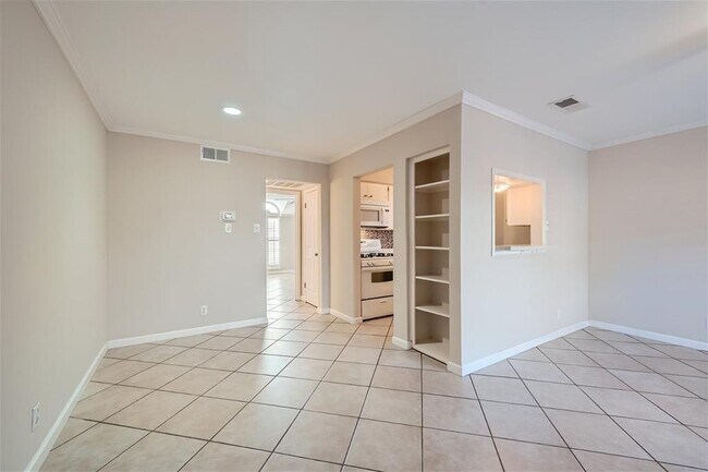 Foto del edificio - 7920 Rockwood Ln