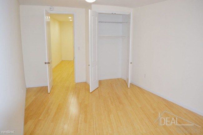 Building Photo - 65 Dahill Rd