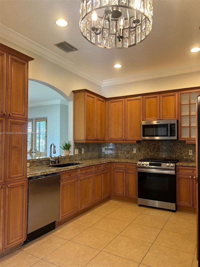 Building Photo - 240 Isle Verde Way
