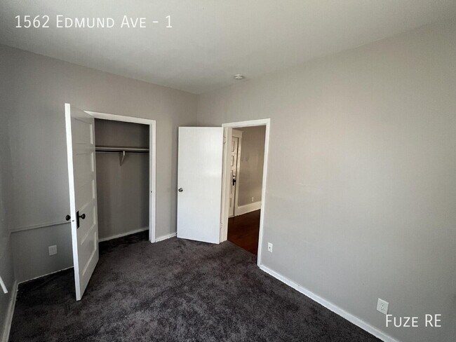 Foto del edificio - 1562 Edmund Ave W