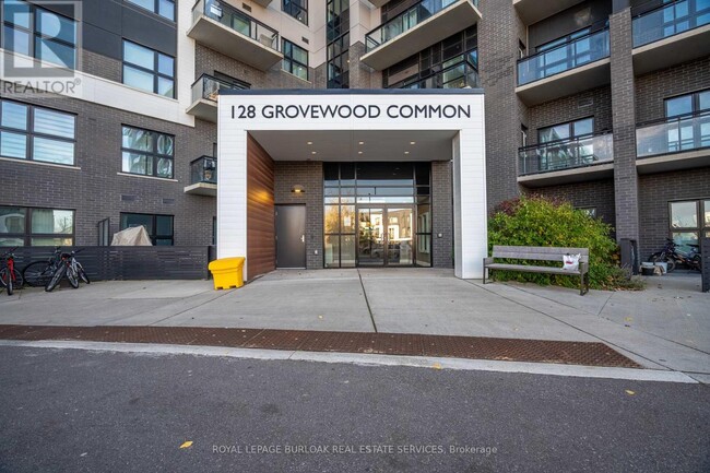 Building Photo - 128-128 Grovewood Common