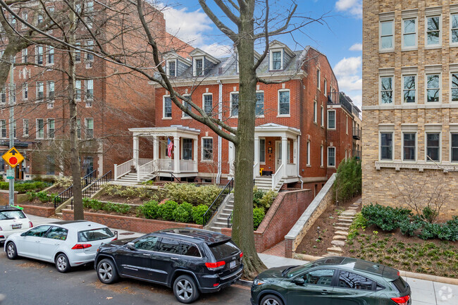 2012 Kalorama Rd NW - The Hill