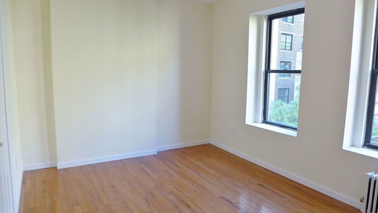 Foto principal - 162 E 88th St