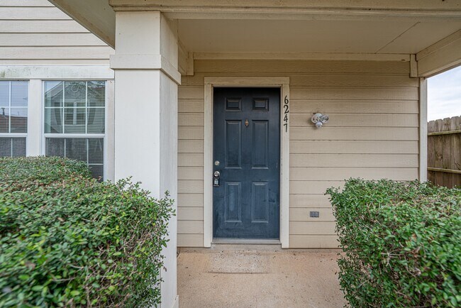 Foto del edificio - 6247 Elton Knolls St