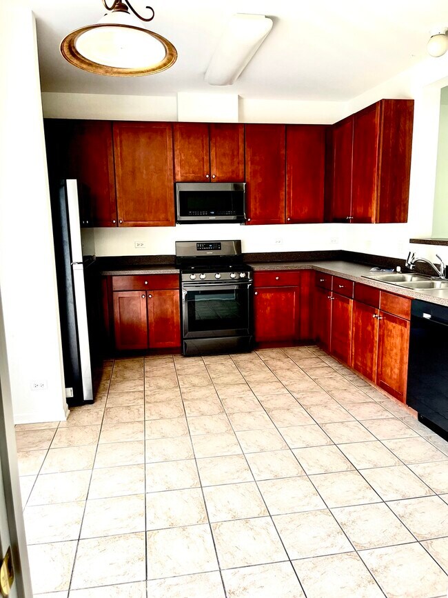 Building Photo - 4323 Savoy Ln