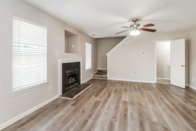 Building Photo - 4929 Patricia Ann Ln