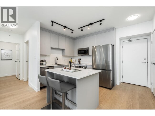 Building Photo - 1188 W Pender St