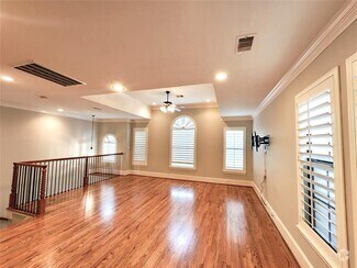 Building Photo - 1338 Studer St