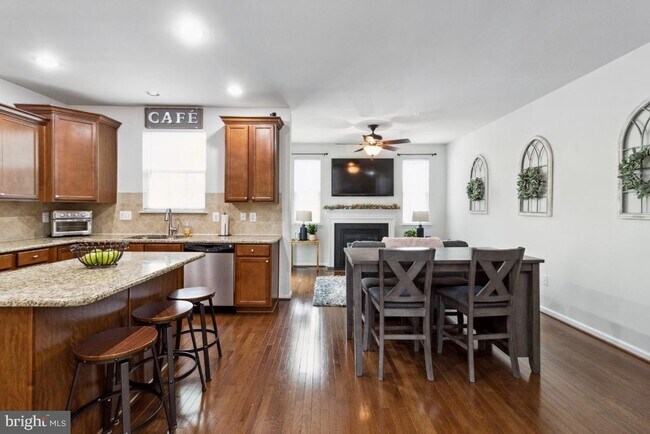 Foto del edificio - 7364 Mockingbird Cir