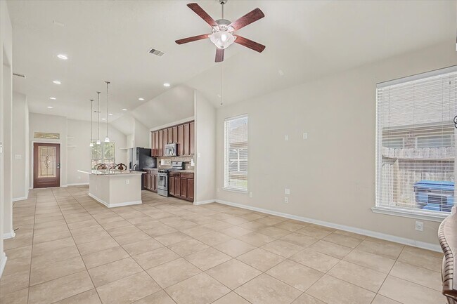 Foto del edificio - 3834 Raintree Village Dr