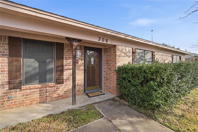 Building Photo - 306 Texoma Dr