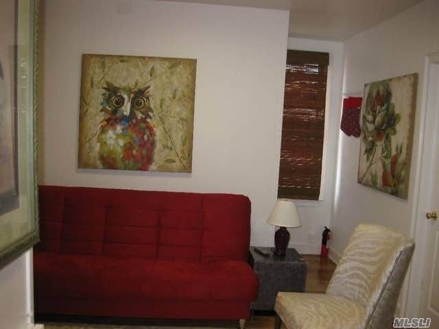 Foto del edificio - 102-1 Northern Blvd