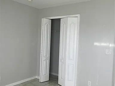 Foto del edificio - 221 Kismet Pkwy E