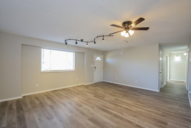 Building Photo - 7533 S Estes Ct
