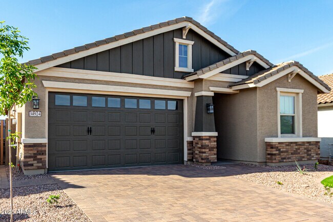 Foto del edificio - 34924 N Hawley Dr