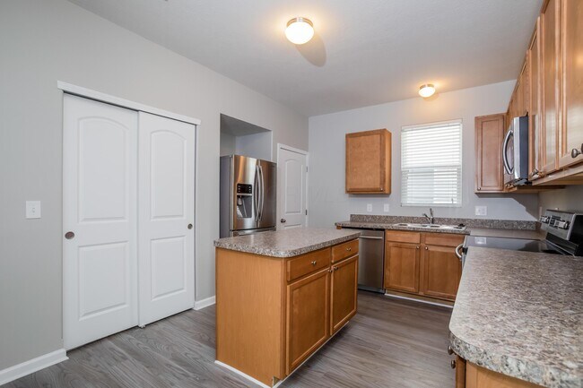 Foto del edificio - 2508 Snowtip Ln