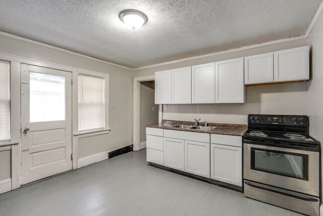 Foto del edificio - 614 Madison Ave