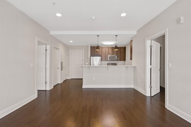 Building Photo - 100 Marshall St