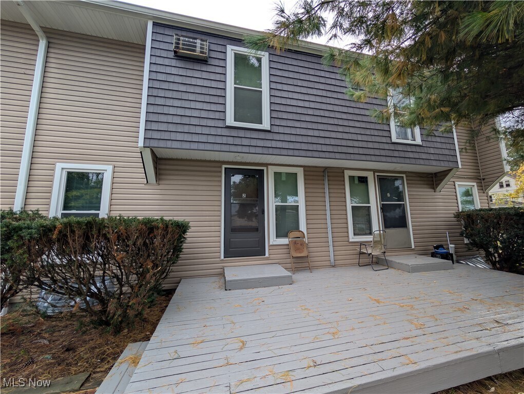 Foto principal - 595 Dayton St