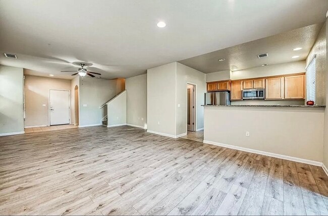 Foto del edificio - 342 N Greco Ln