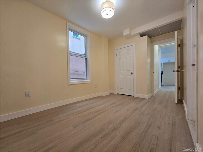 Building Photo - 32-64 45th St