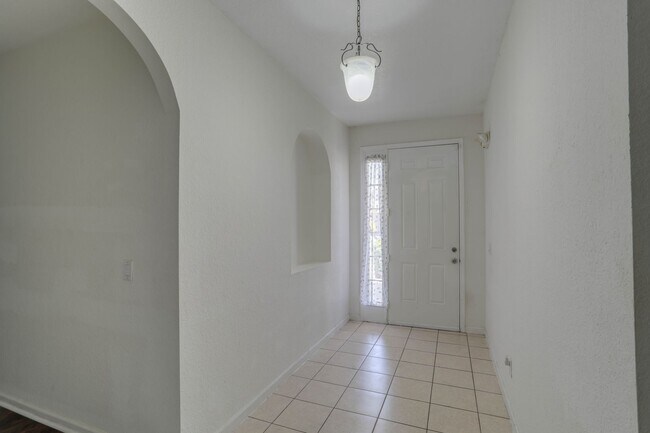 Foto del edificio - 4977 Pall Mall St W