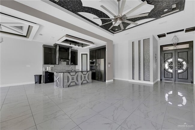 Building Photo - 20 West Dr