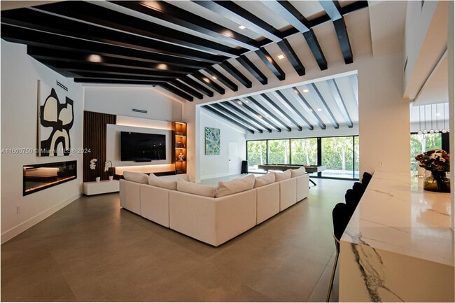 Building Photo - 20 N Prospect Dr