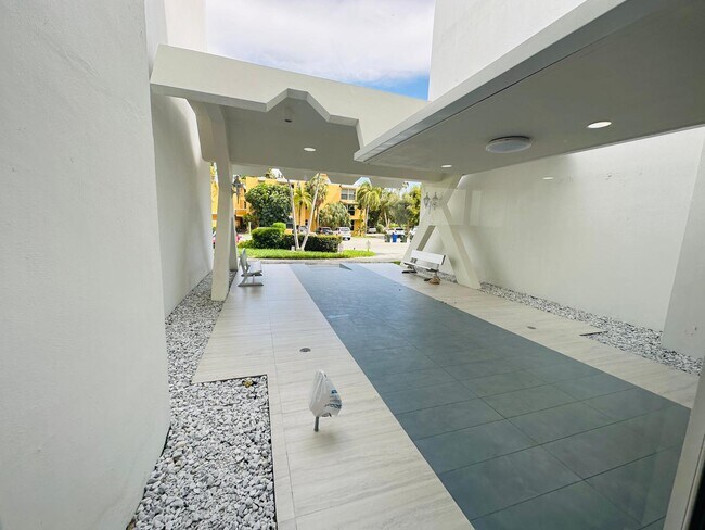 Foto del edificio - 1080 94th St