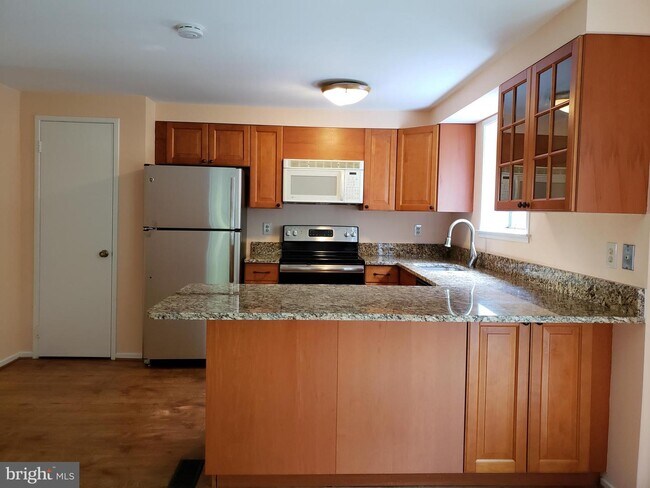 Building Photo - 14411 Pebble Hill Ln