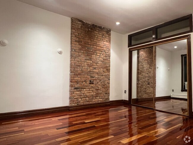 Building Photo - 933 Saint Marks Ave