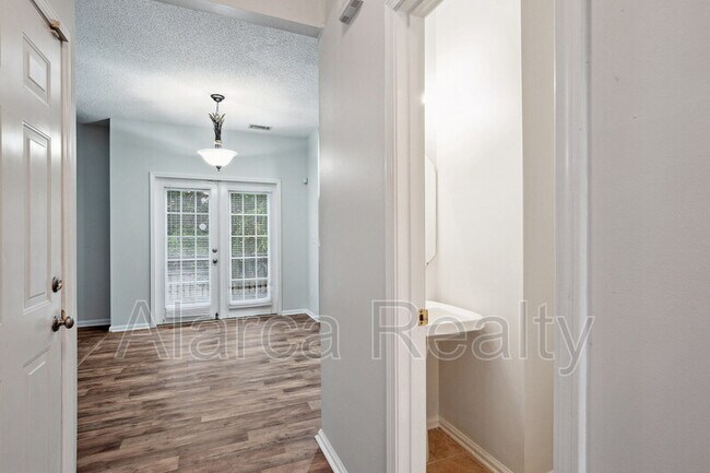 Foto del edificio - 2523 Thornfield Rd