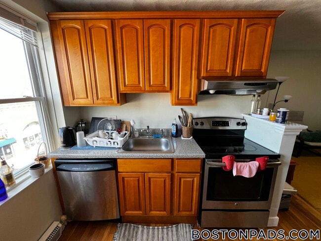 Building Photo - 402 Highland Ave