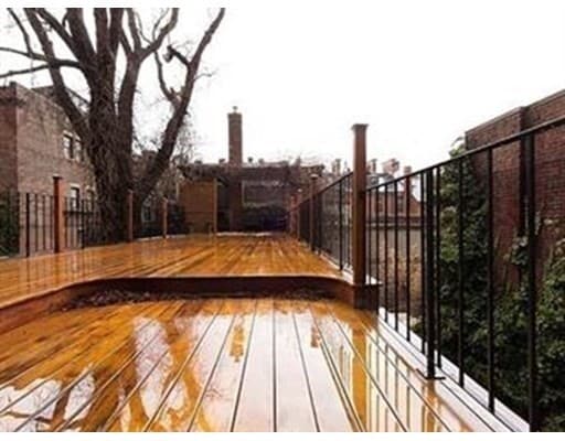 Building Photo - 14 Chestnut St