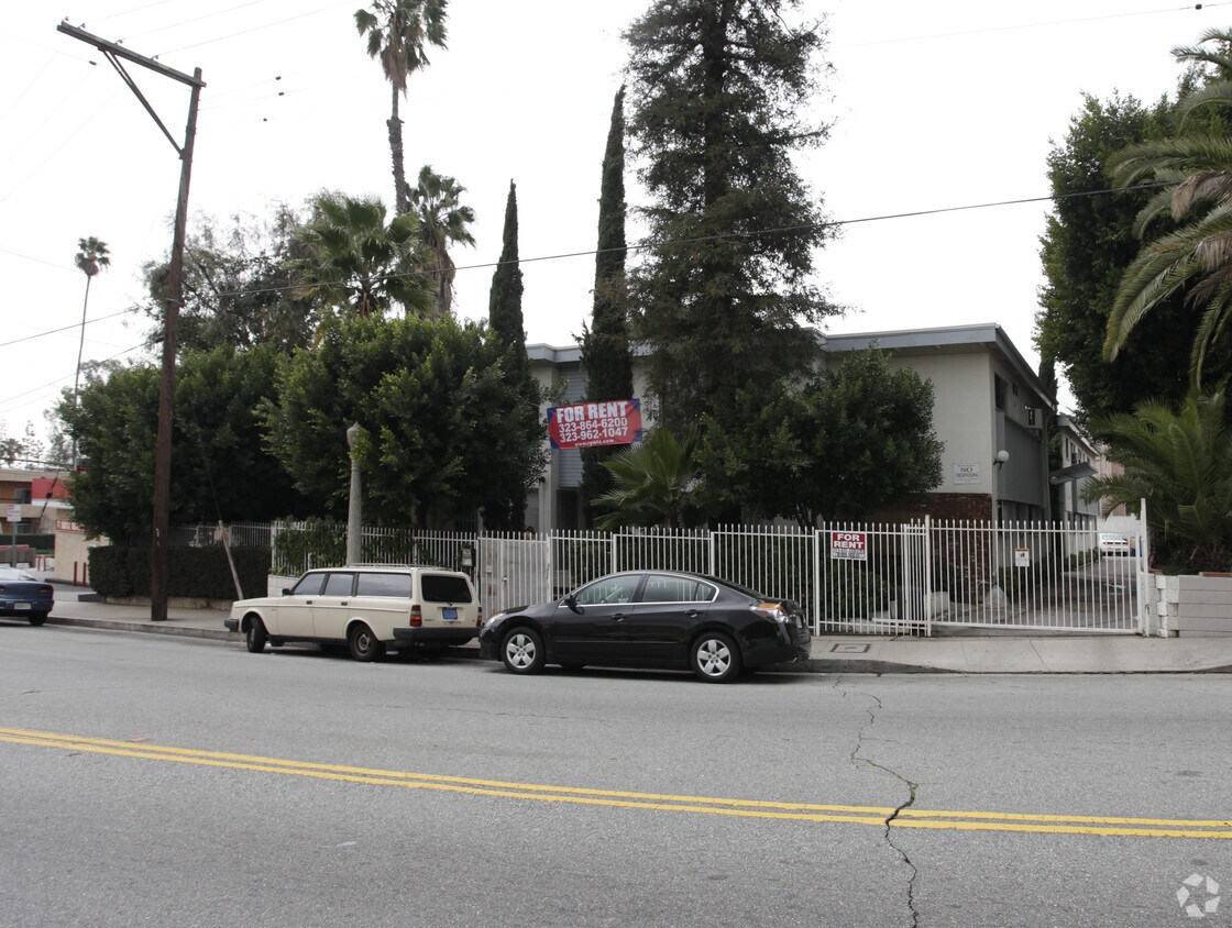 Primary Photo - Beachwood Apartments