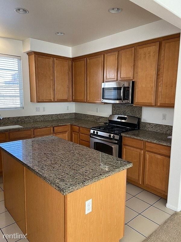 Primary Photo - 3 br, 2.5 bath Condo - 10563 Lavender Circle