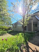 Building Photo - 207 Riverfront Dr