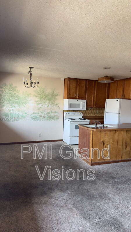 Building Photo - 955 4th St