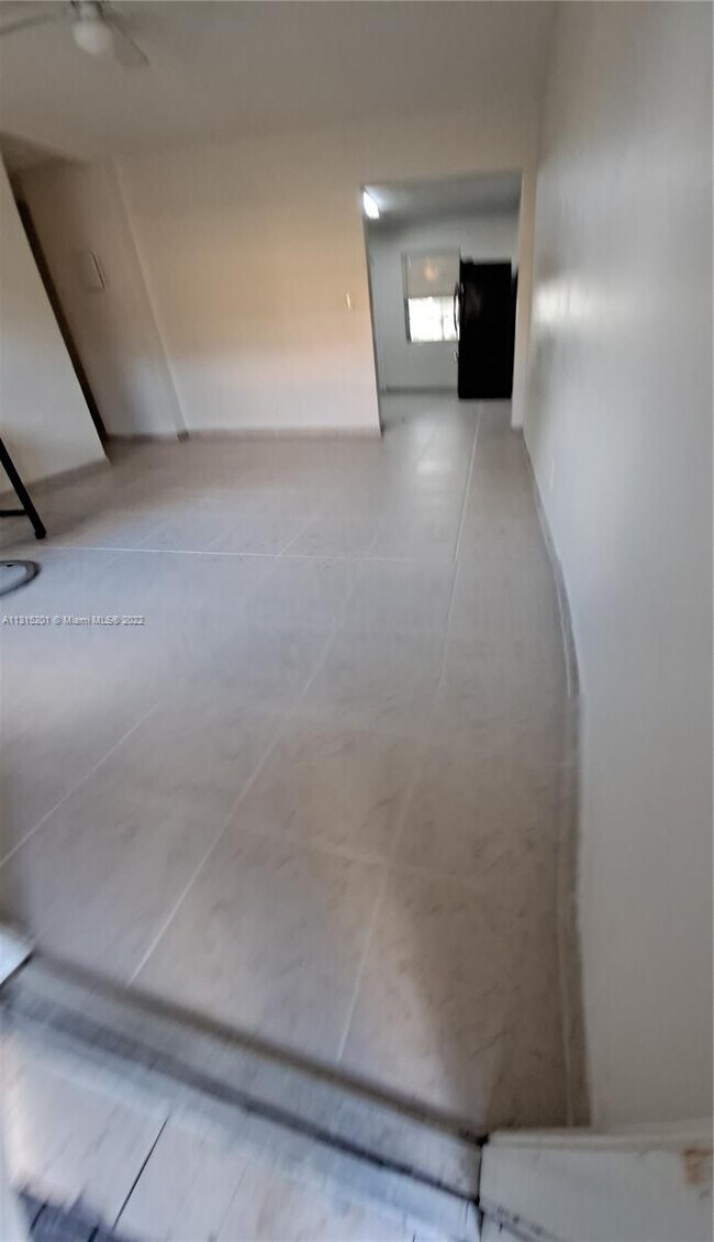 Foto del edificio - 2245 Freedom St