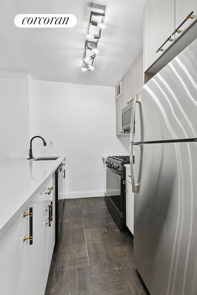 Building Photo - 500A E 87th St