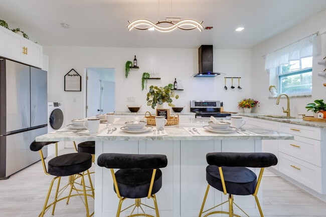 Building Photo - 774 NW 49th St