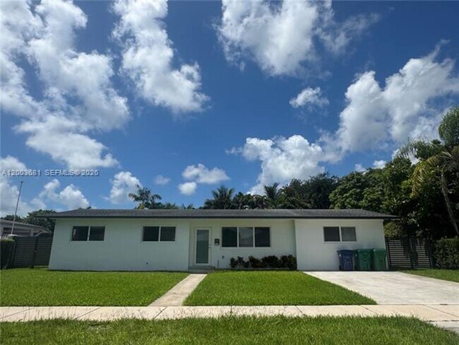 Building Photo - 8640 SW 125th Terrace