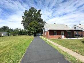 Building Photo - 23781 Hartland Rd