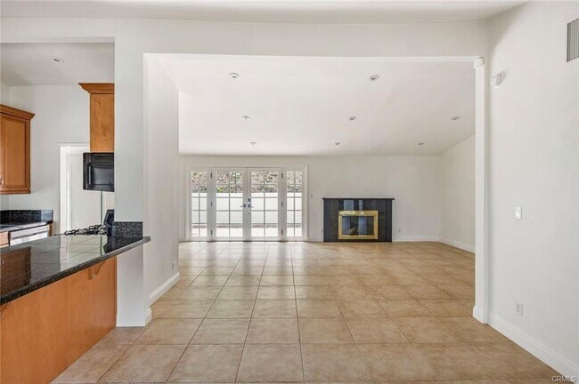 Foto del edificio - 20546 Miranda Pl