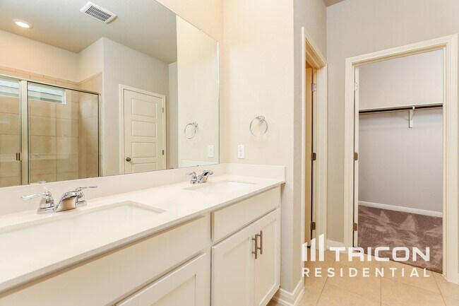 Building Photo - 5811 Nyla Wy