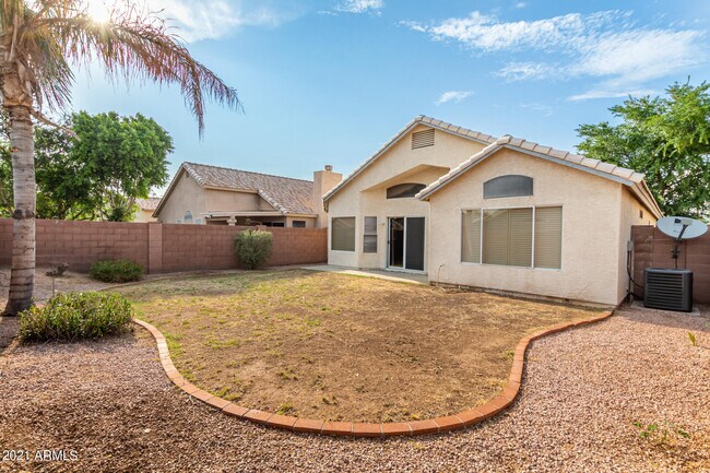 Building Photo - 4213 E Rosemonte Dr