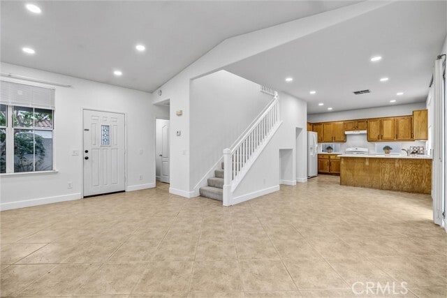 Building Photo - 65 Colony Way